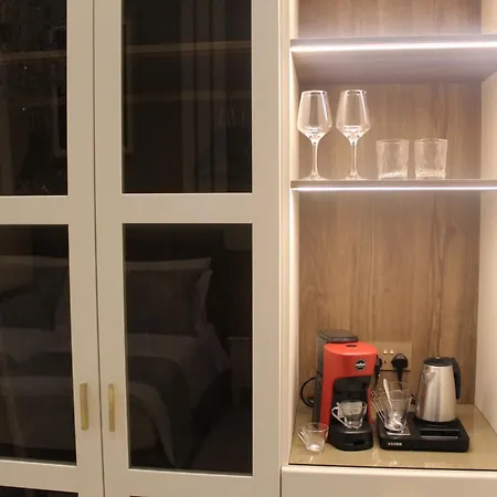 Sterling Luxury Ξενοδοχείο