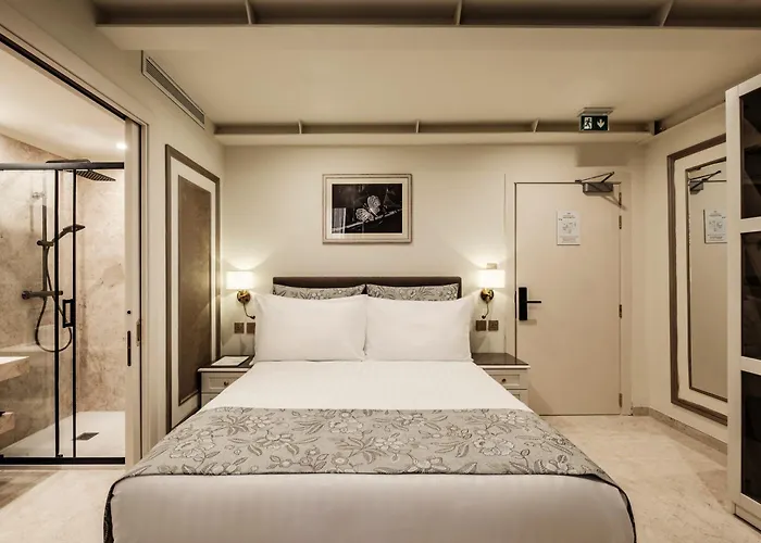 Ξενοδοχείο Sterling Luxury Βαλέτα