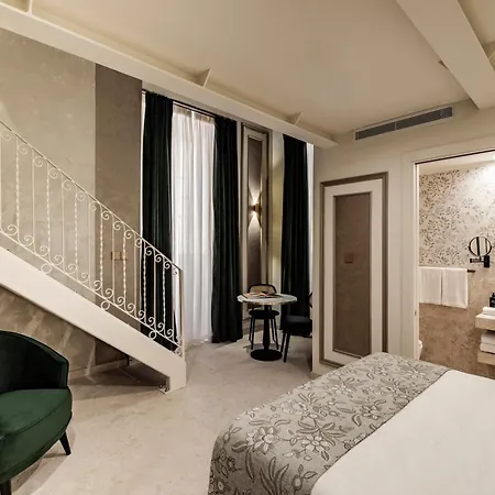 Hotell Sterling Luxury *