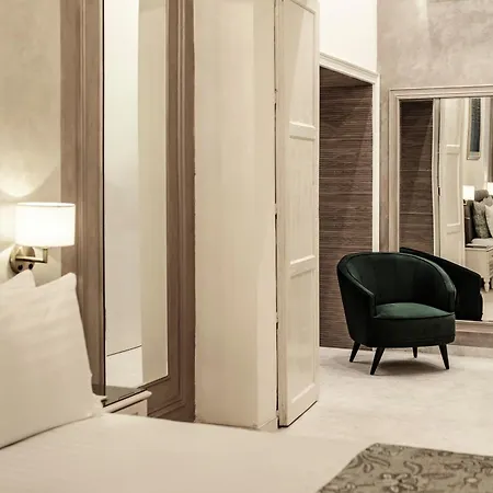 Hotell Sterling Luxury