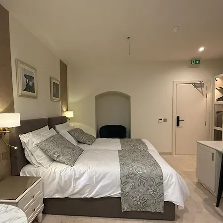 Otel Sterling Luxury